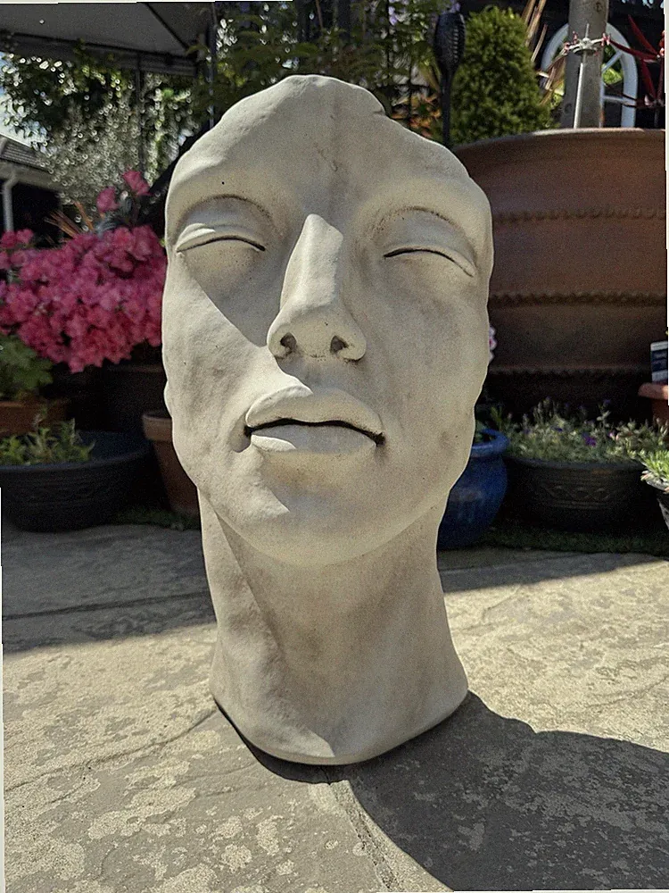 Abstraktes weibliches Gesicht Skulptur Garten Beton Stein Ornament atemberaubend