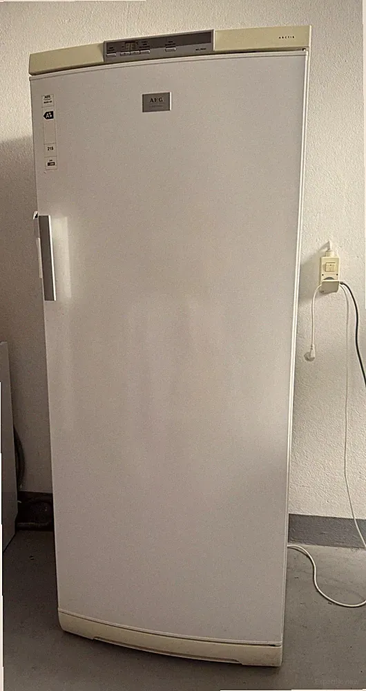 AEG Arctis NoFrost Standgefrierschrank freistehend Weiß 5 Schubladen