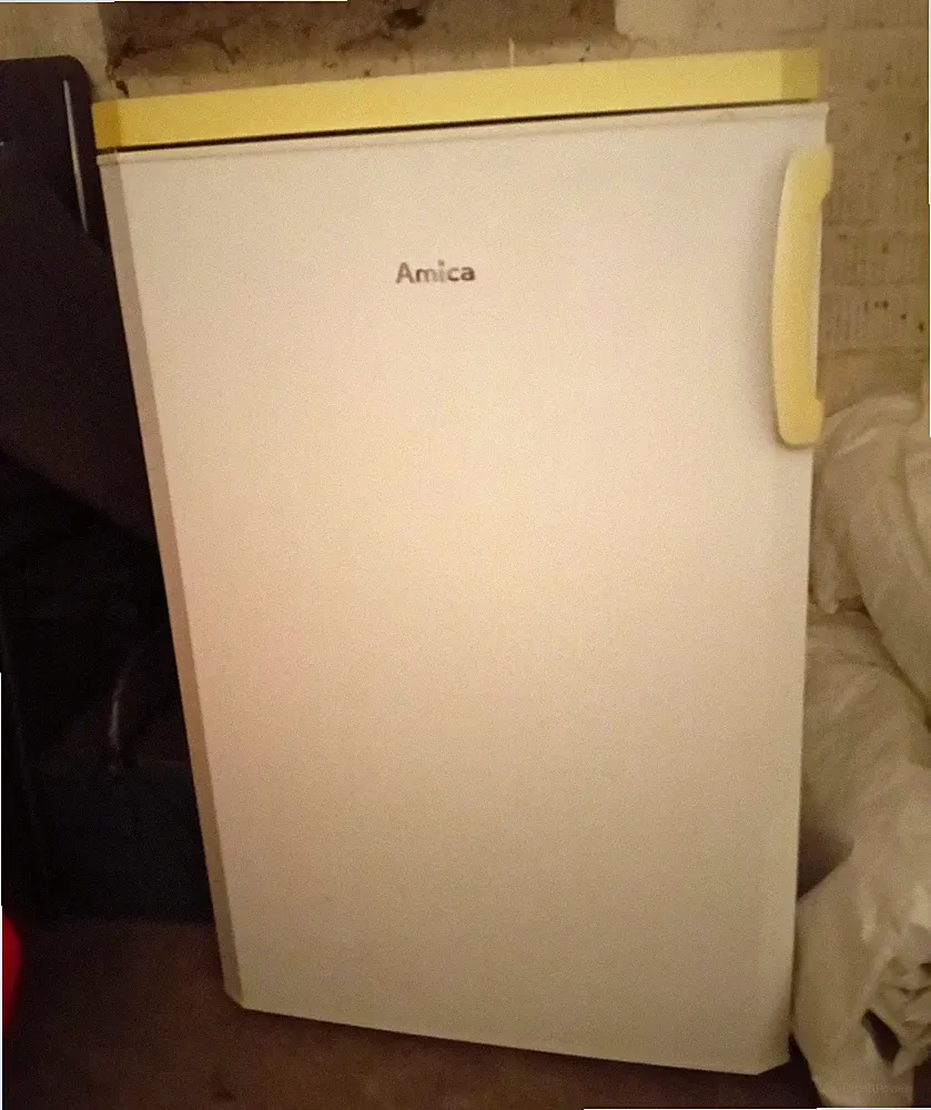 Amica Mini-Kühlschrank Tischgerät Weiß freistehend 1 Tür mit Gefrierfach