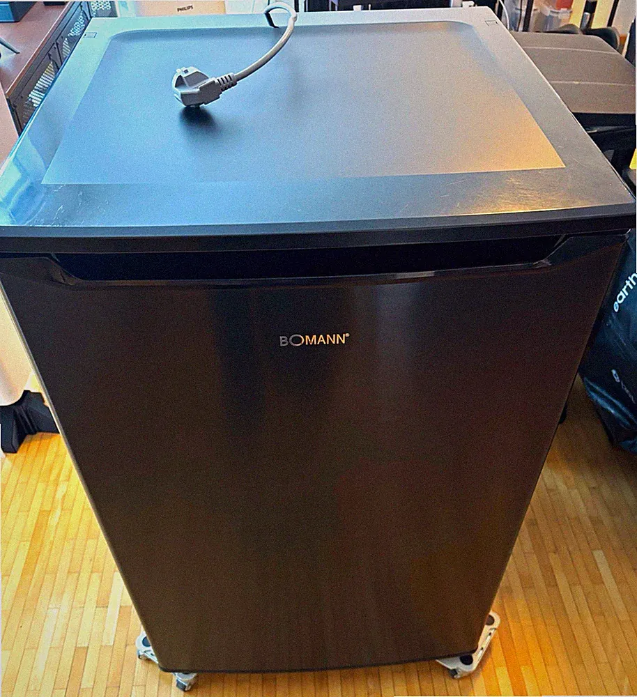 Bomann Gefrierschrank GS 7253 schwarz, 87 Liter, 4 Sterne, leise und kompakt
