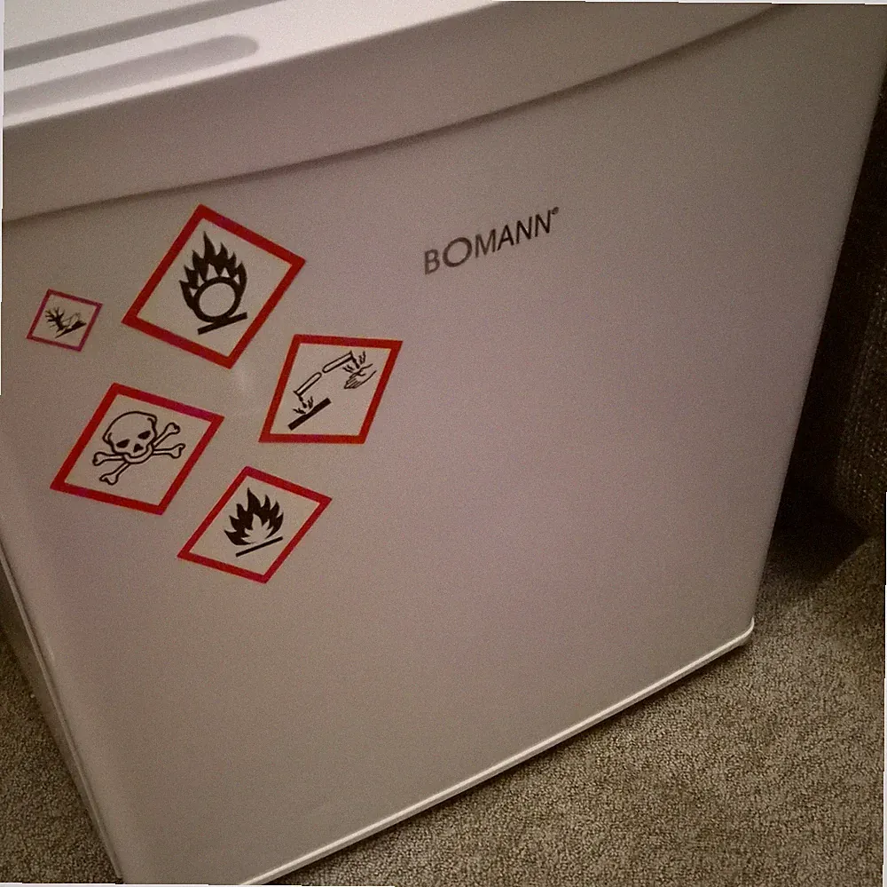 Bomann KB 389 Mini-Kühlschrank freistehend 42 L weiß mit Gefrierfach