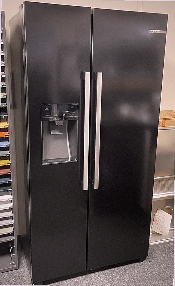 Kühl-/Gefrierschrank Bosch KAD93VBFP/01 Serie 6 Side by Side