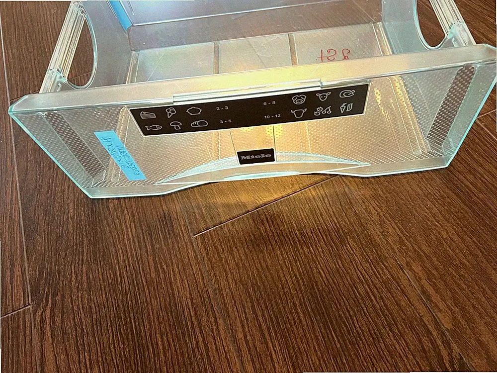MIELE Gefrierfachschublade . T.Nr-15869. 41x30,5x16 cm. Gut.