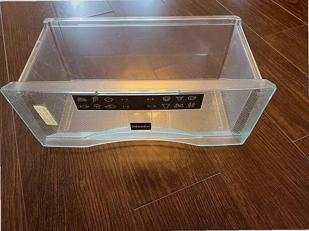 MIELE Gefrierfachschublade . T.Nr-15893. 41x24x18,5 cm. Gut.