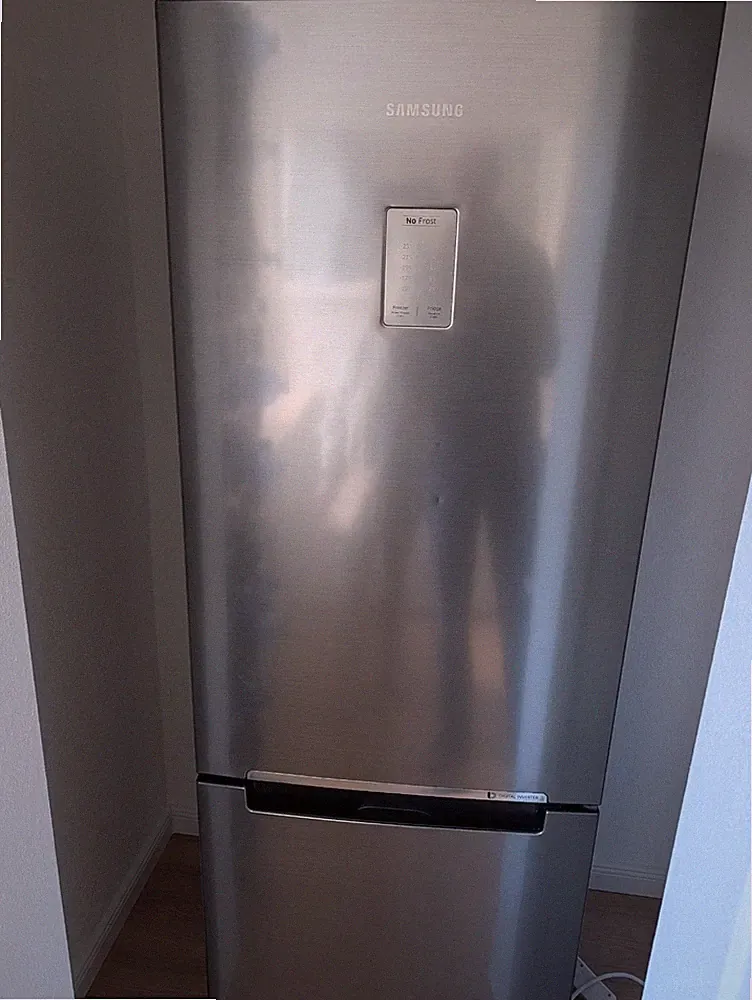 Samsung Kühl-Gefrierkombination RL30J3405SS – 321L, No Frost, Top Zustand